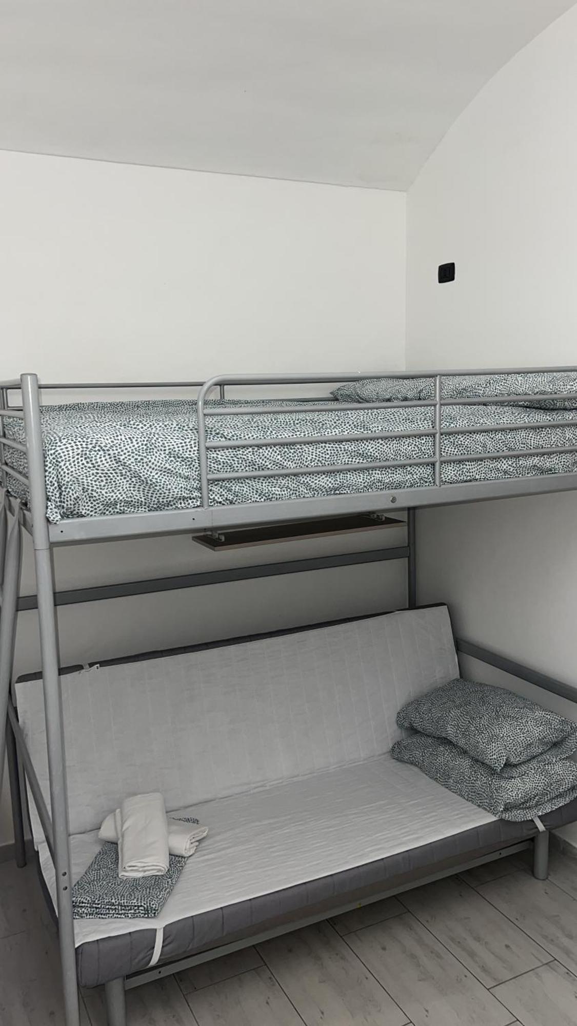 トリノBed2Go Bresciaアパートメント エクステリア 写真