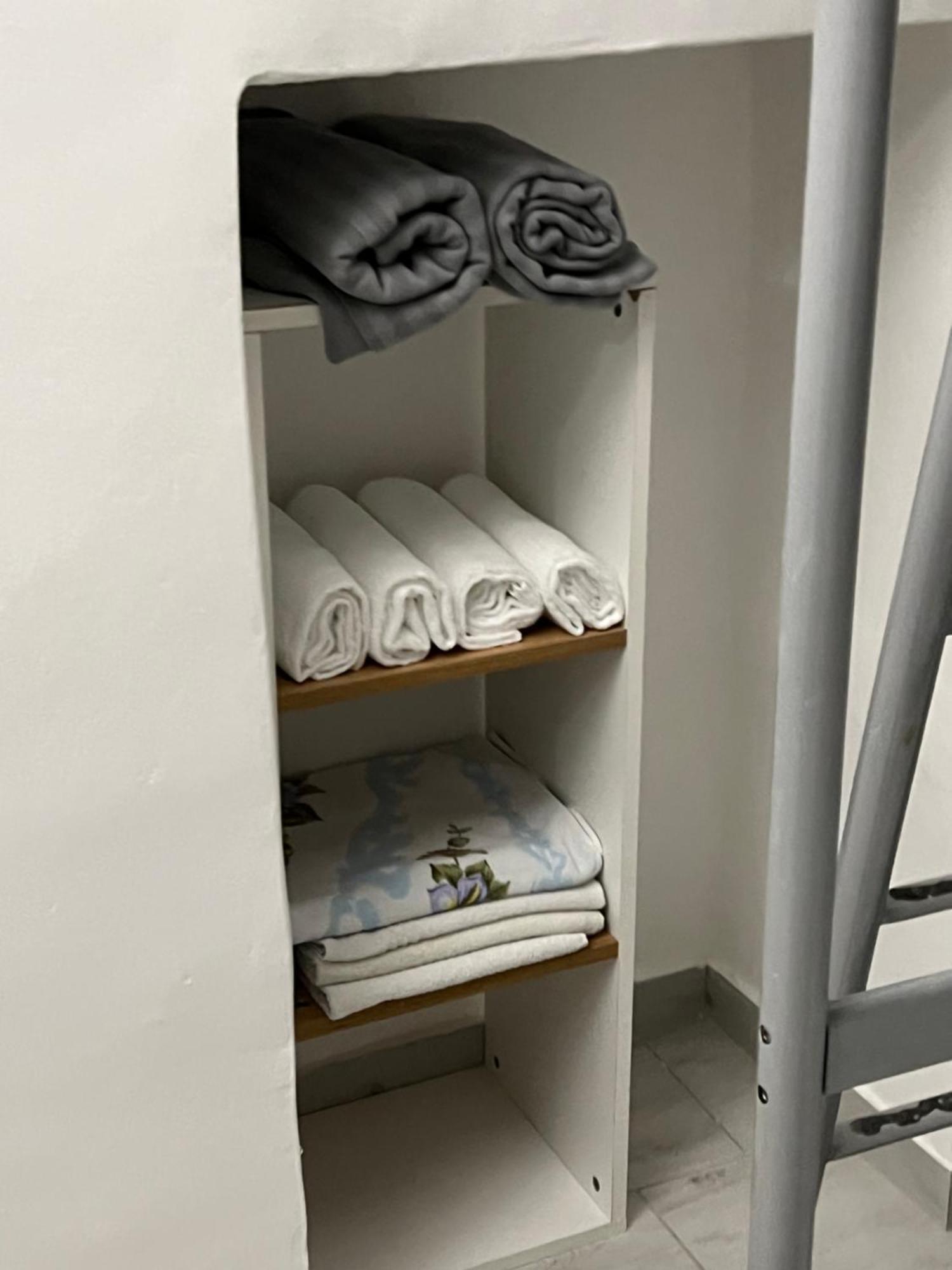トリノBed2Go Bresciaアパートメント エクステリア 写真